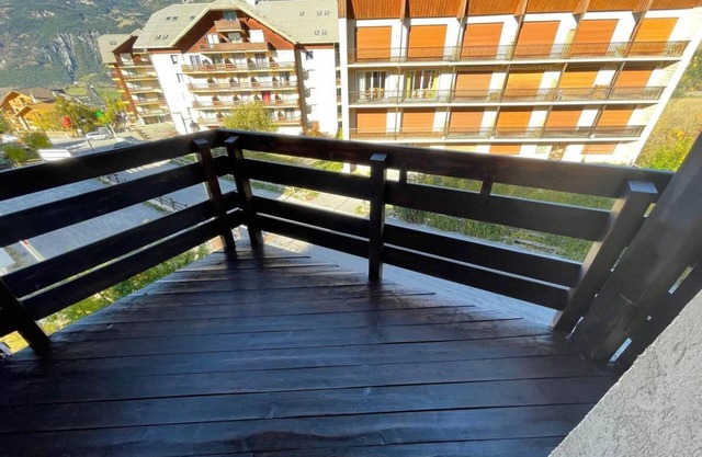 100m from resort center, 2nd floor, balcony, tv, 20m², Sauze - Super Sauze