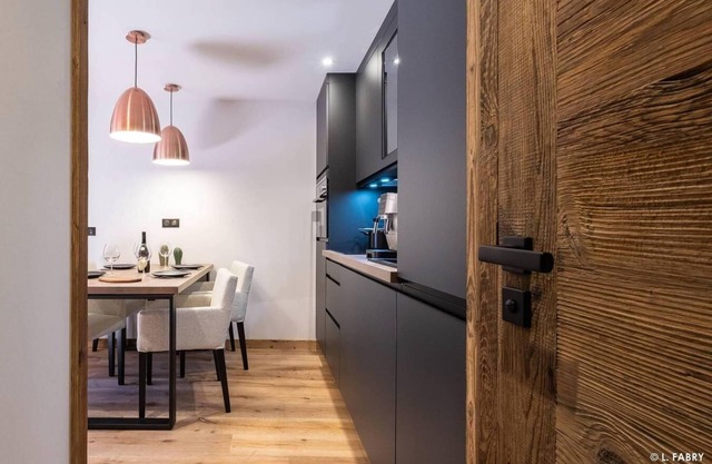 100m from resort center, 3rd floor, balcony, tv, ski locker, 35m², Tignes