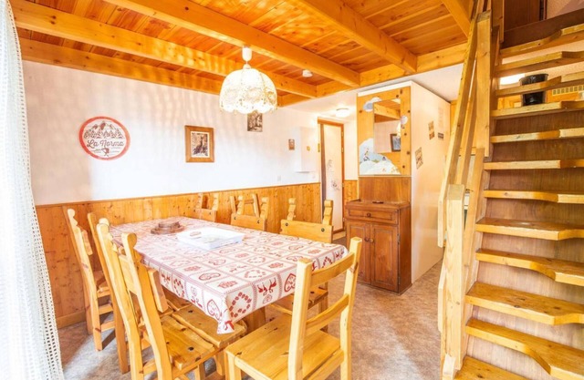 100m from ski slopes, 1st floor, balcony, parking, tv, ski locker, 47m², La Norma