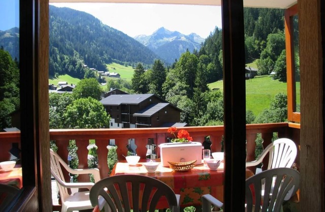100m from ski slopes, 2nd floor, parking, tv, 28m², Arêches-Beaufort