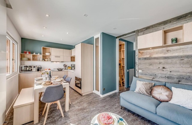 100m from ski slopes, 5th floor, view lake, tv, ski locker, 35m², Tignes