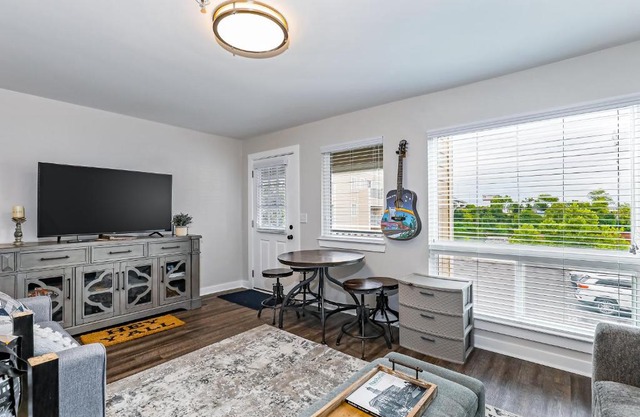 1062 Riverfront