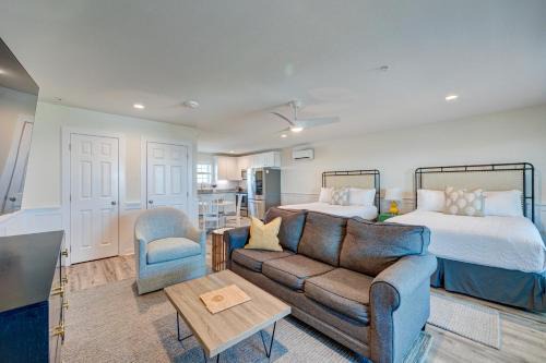 107 Queen Suite, 1st Floor Sundown