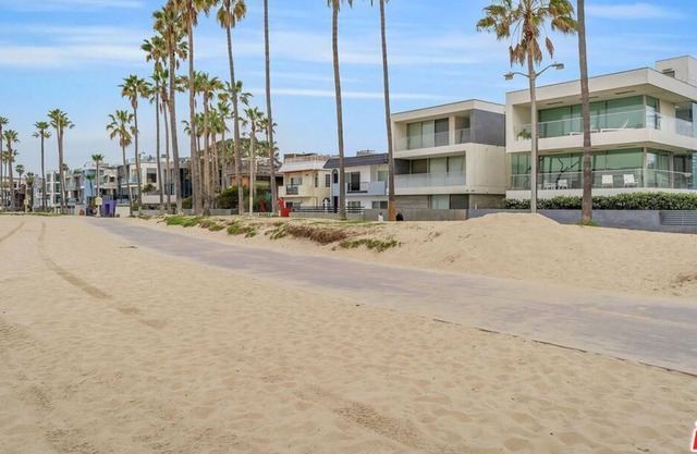 10B Venice Beach Access Stay
