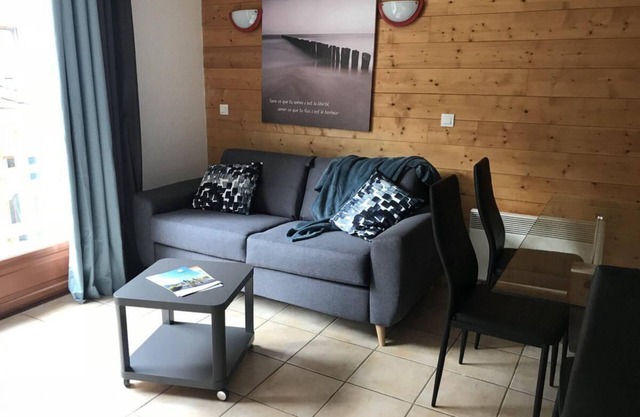 10m from ski slopes, 1st floor, balcony, tv, ski locker, 40m², Aussois