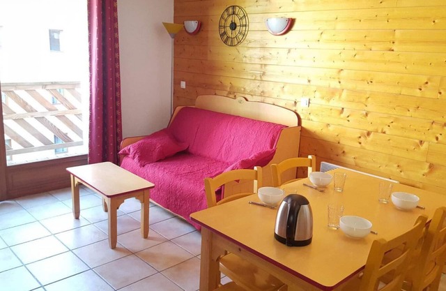 10m from ski slopes, 4th floor, balcony, tv, ski locker, 40m², Aussois