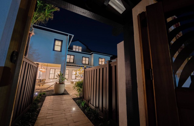 11 Bedroom, 13 Bathroom ADA Entire House in Orlando, FL near Disney!