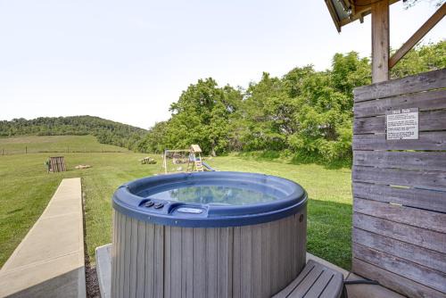 11 Mi to Lake Rural Family Getaway with Fire Pit!