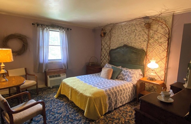 11-Robin's Nest Room
