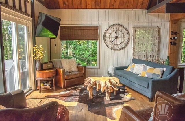 110 Peninsula Lake Su