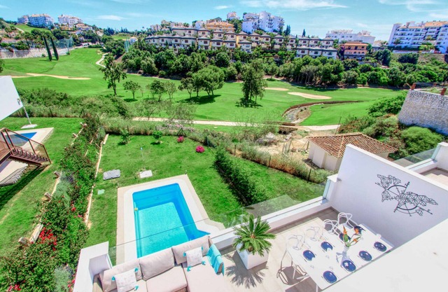 1166 Modern Luxury Villa with Panoramic Golf Views