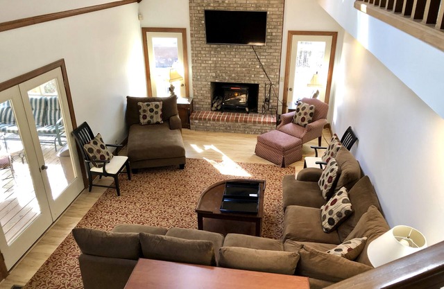 12 bdrm~THE SHIRE~6miles Chatt.~🥇2Houses XL HOT TUB 1,000sqft deck