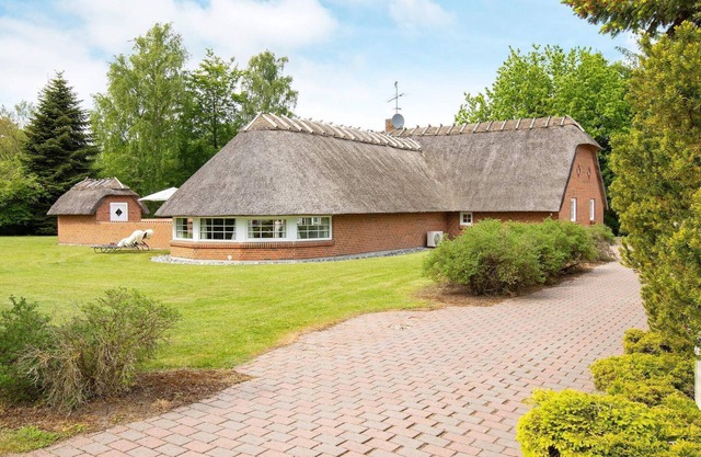 12 person holiday home in Væggerløse