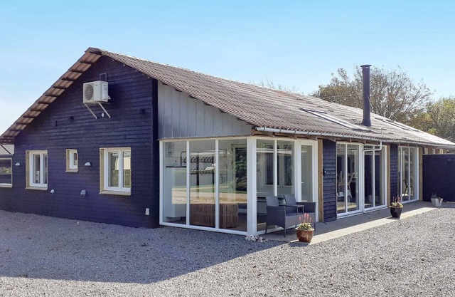 12 person holiday home in Vinderup-By Traum