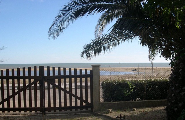 12 Rent T2 furnished with private parking - beach 50 meters - La Franqui 11370