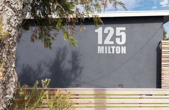 125 Milton