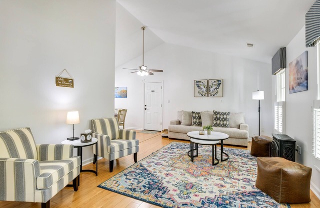 13 Mi to Annapolis: Dog-Friendly Home w/Fire Pit!