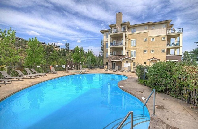 #1306 Pinnacle Pointe Golf Resort