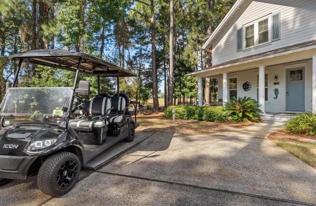 1369 Laurel Grove "The Crows Nest"