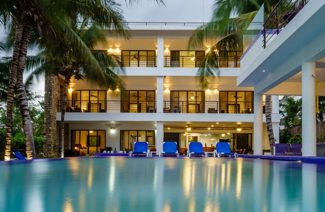 13BDR BEACH-FRONT VILLA-PRIVATE CHEF INCL-WEDDINGS-BUSINESS RETREATS-FAMILY-GOLF
