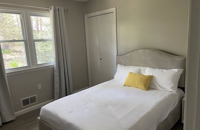 14 minutes to University of Maryland, Close to Washington DC/Tyson's Corner