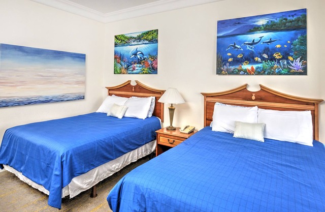 1406- Top Floor - Best Views - Private Balcony