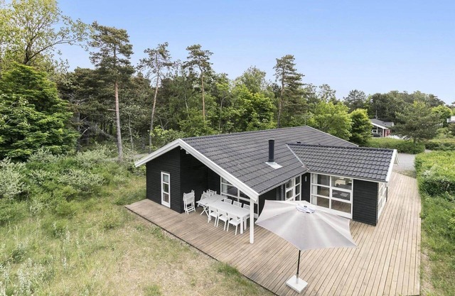 1432 Aakirkeby - Holsteroddevej 6