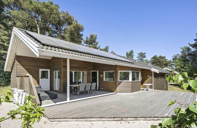 1457 Aakirkeby - Holsteroddevej 14