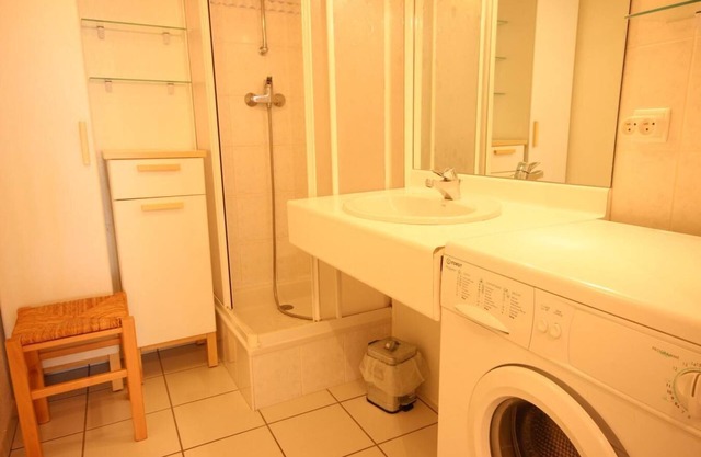 150m from ski slopes, 1st floor, view mountain, tv, ski locker, 48m², Peisey-Vallandry