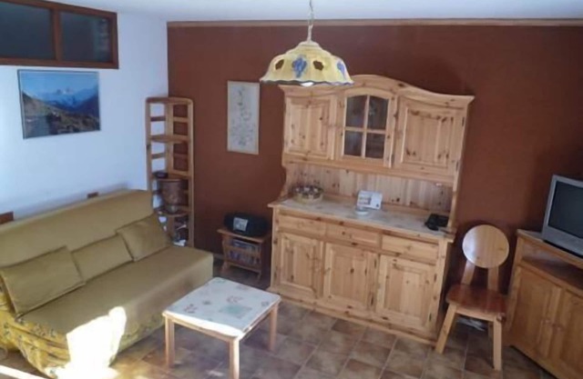 150m from ski slopes, 2nd floor, balcony, tv, ski locker, 30m², Aussois