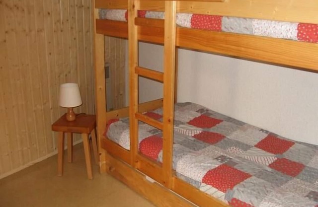 150m from ski slopes, floor -1, balcony, tv, ski locker, 40m², Aussois