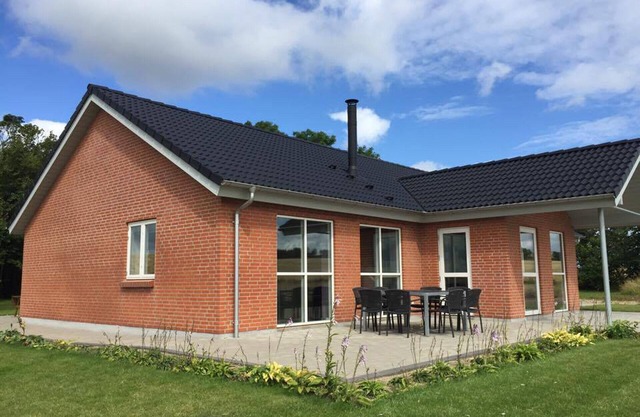 164 m2 Lovely holiday house with beautiful view over the Limfjord.
