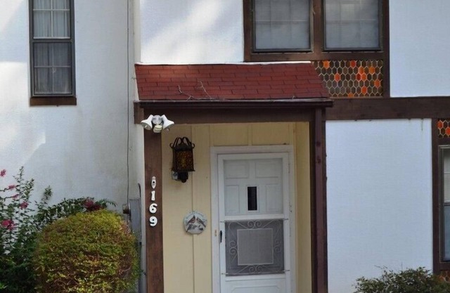 169CordLn | Desoto Courts Townhome | Sleeps 2