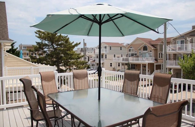 17 65th Street, Unit:East