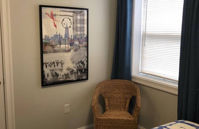 1715 3G · Sensational 2bed apt/20 min to NYC-Parking Avail.