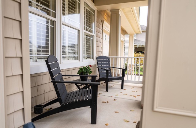 17177 Exton Street - East of Route 1 w/community pool/tennis!