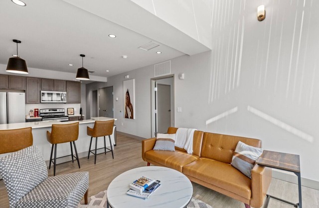 175 LEX - Walkable Downtown Lexington Condo