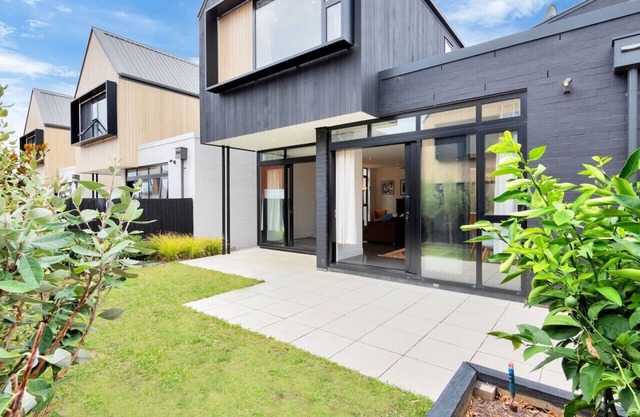 18 Nevill Rd, Hobsonville