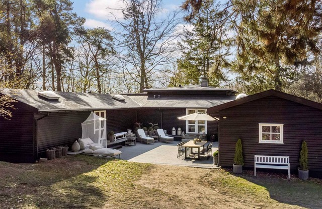 18 person holiday home in Frederiksværk-By Traum
