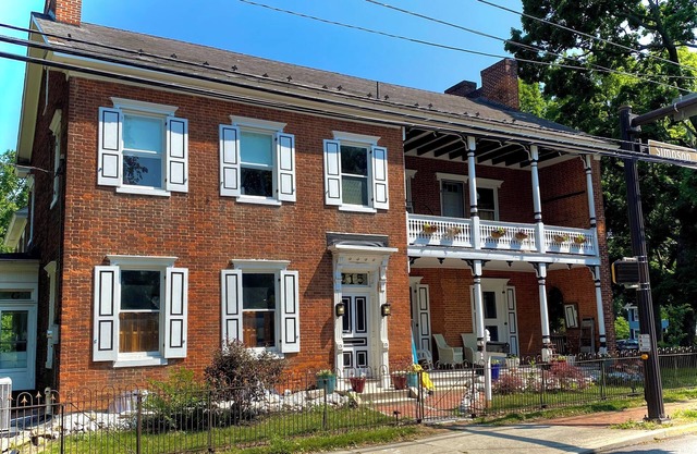 1830s Estate in Historic Downtown Mechanicsburg