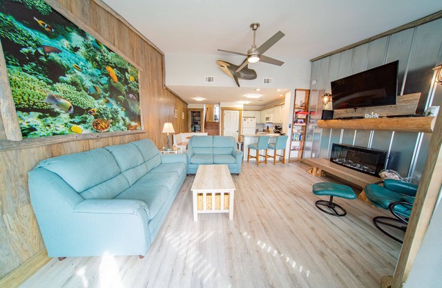 1BR/1BA Pet-Friendly Townhome, Near State Park