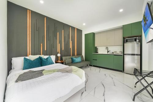 1BR Downtown Apt Sleeps 3, Modern Bath & Kitchen L10B