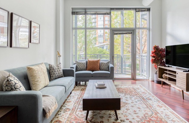 1BR in Mc Lean, Parking + Pet-Friendly