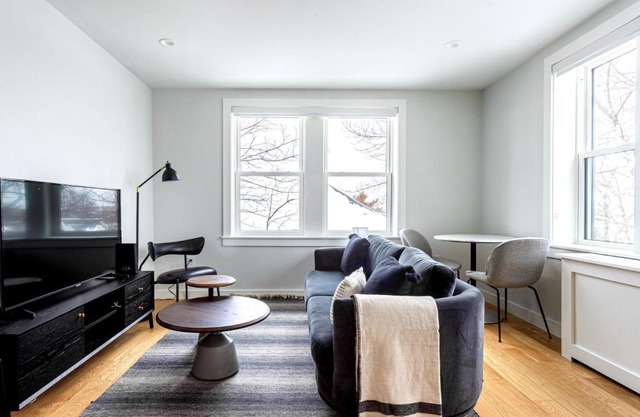 1BR Minutes from Union Sq Porter Sq Davis Sq BOS-338