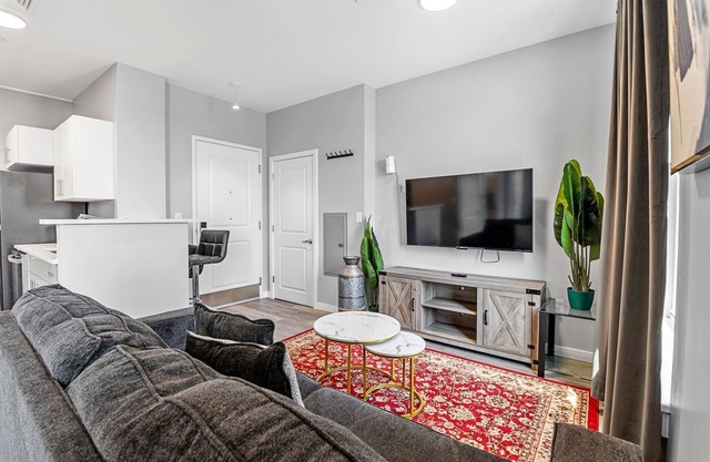1BR Near Encore Boston 8471
