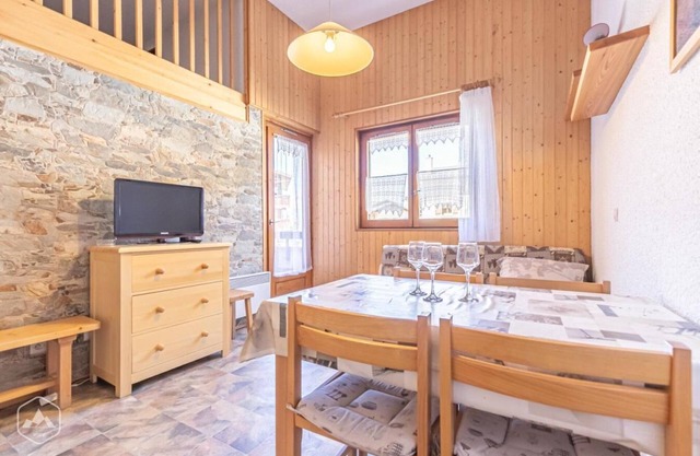 1st floor, terrace, tv, ski locker, 30m², Aussois
