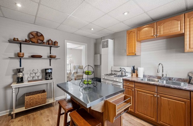 1st Flr 1 Bed/1 Ba Furnished-Pet Friendly