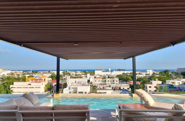 2 BDR Penthouse has PRIVATE ROOFTOP with Jacuzzi!