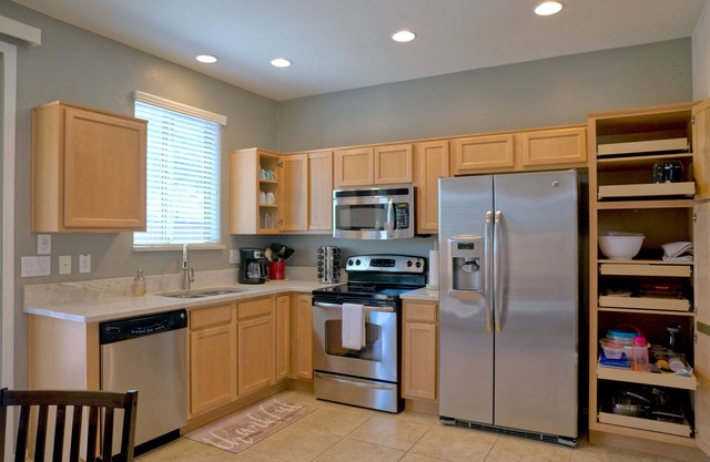 2 bed, 2 bath, stylish, single story, home in a 55+ adult active community.