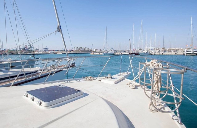 2 Bed, 2 Bathroom Yacht In Valencia